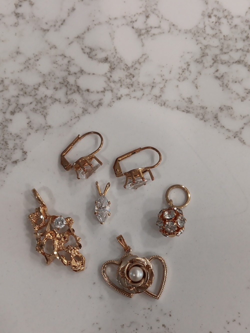 Source Unknown Gold-Tone Pearl & Clear Crystal Pendant and Earring Set